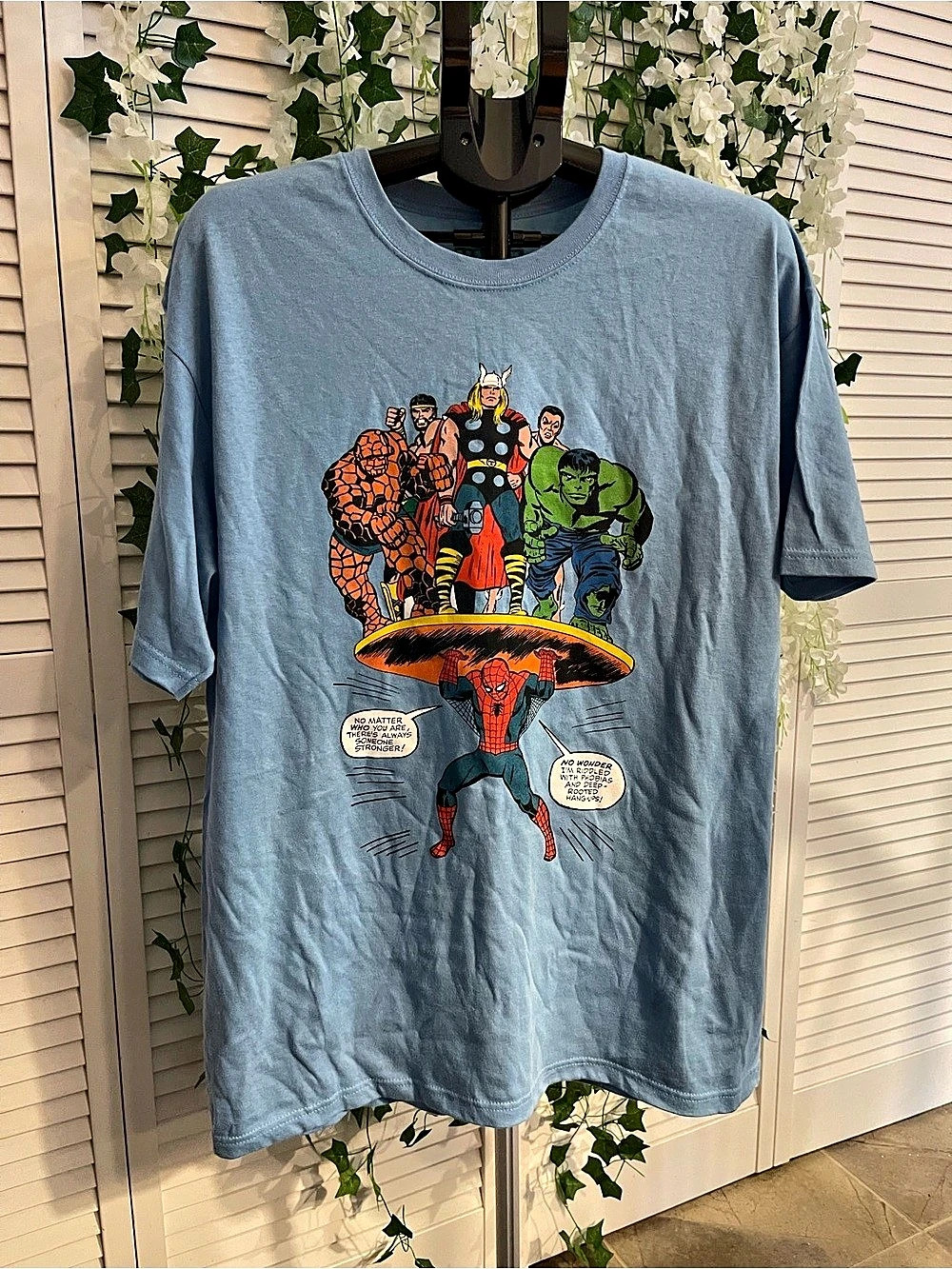 NWOT Marvel Super Heroes Graphic Tee Graphic Tee in Blue Size X Large Like New